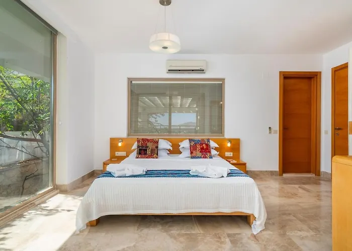 Ruby, Kalkan, كاس
