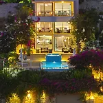 Ruby, Kalkan, * Kaş